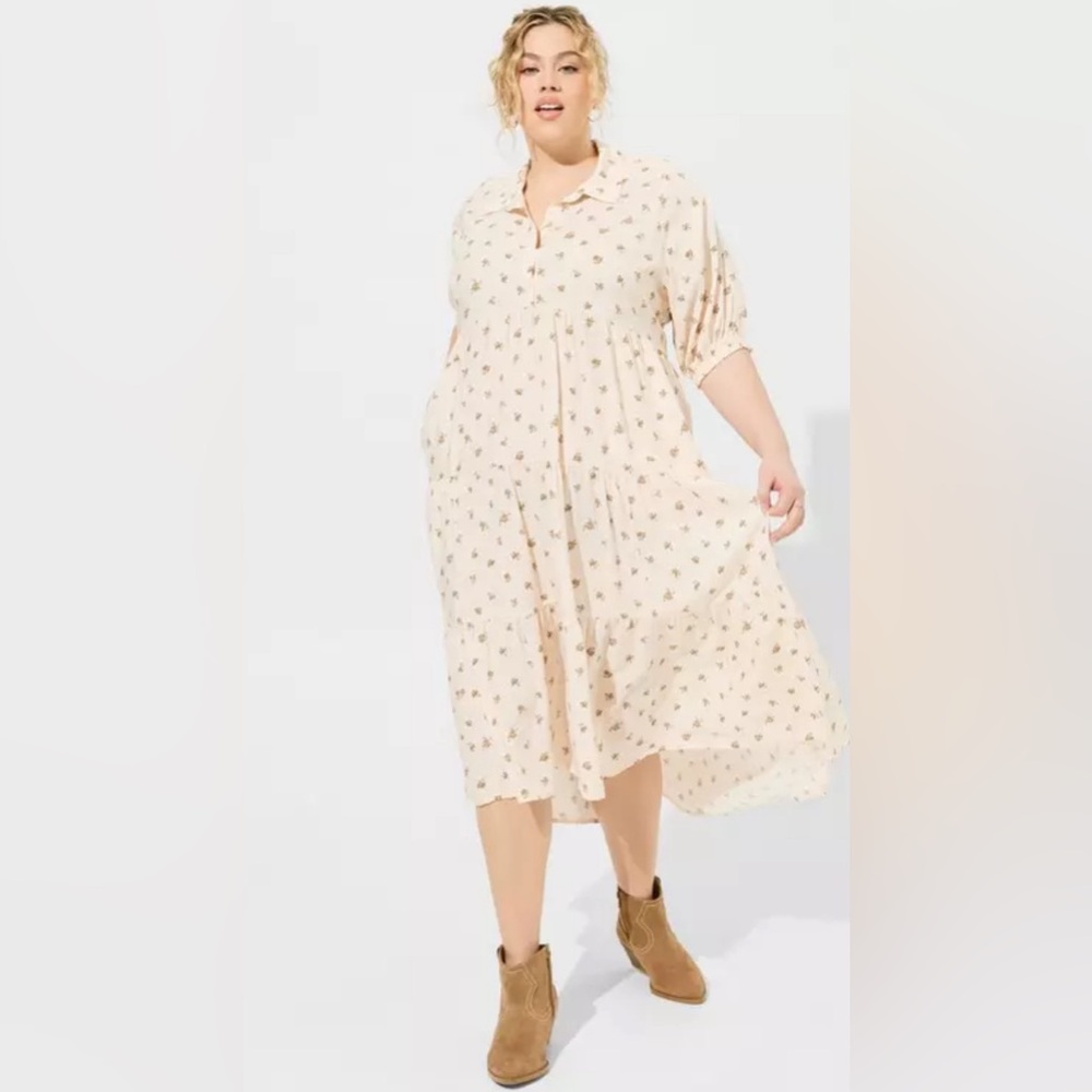 NWT Torrid- Ditsy Floral Challis Hi-Low Tiered Shirtdress